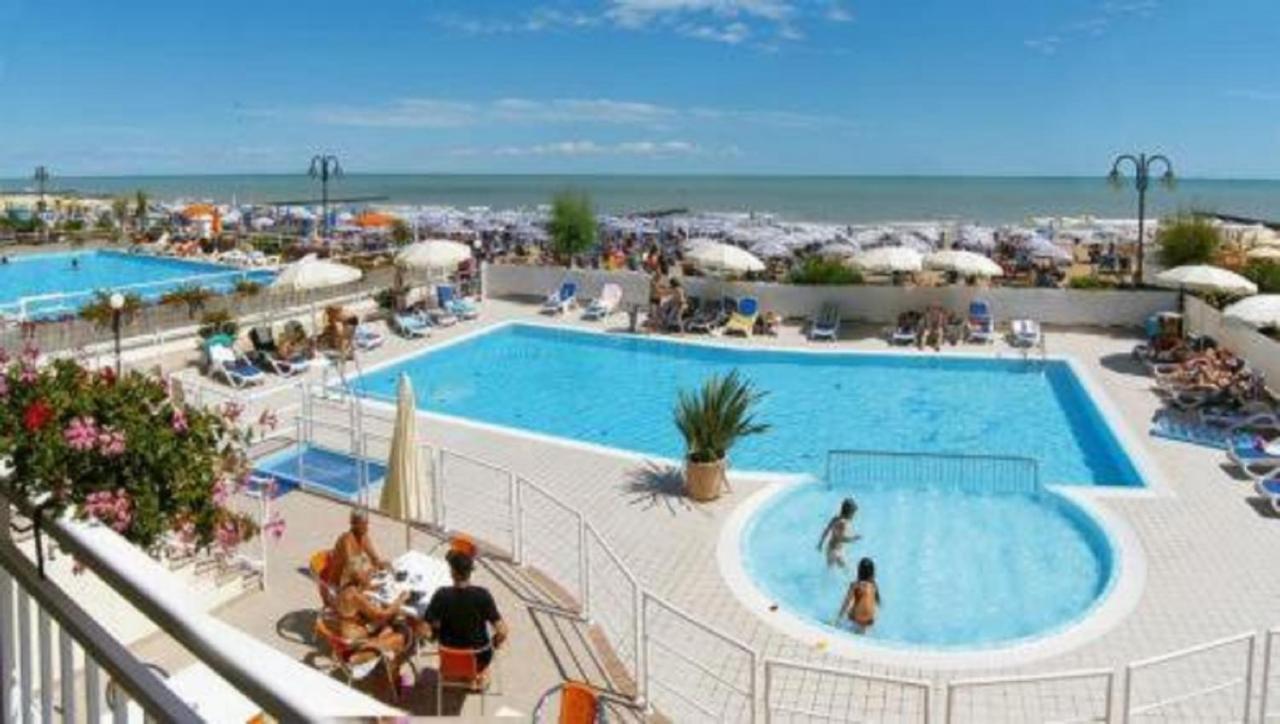 Hotel Condor ليدو دي يسولو المظهر الخارجي الصورة