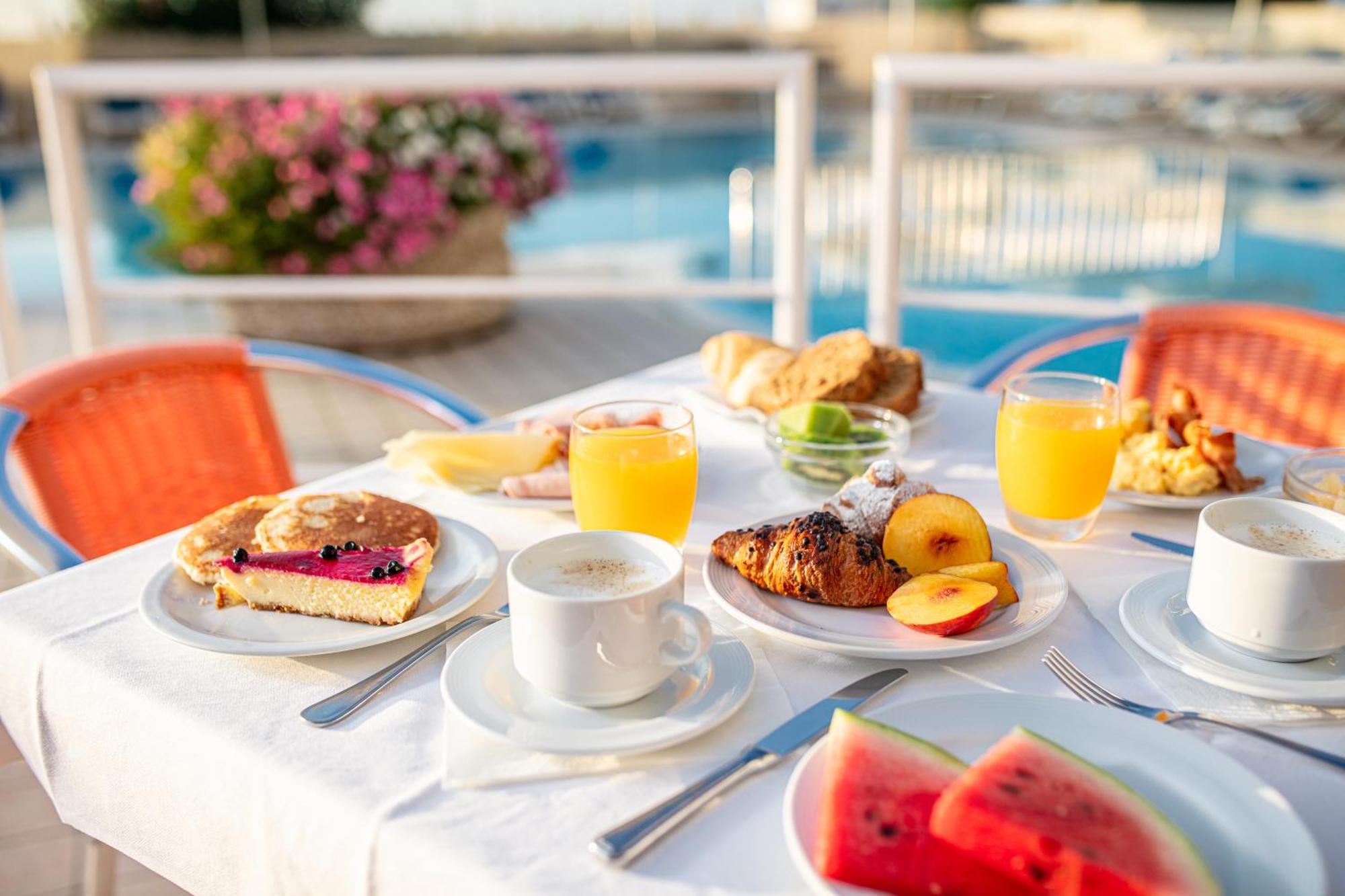 Hotel Condor ليدو دي يسولو المظهر الخارجي الصورة