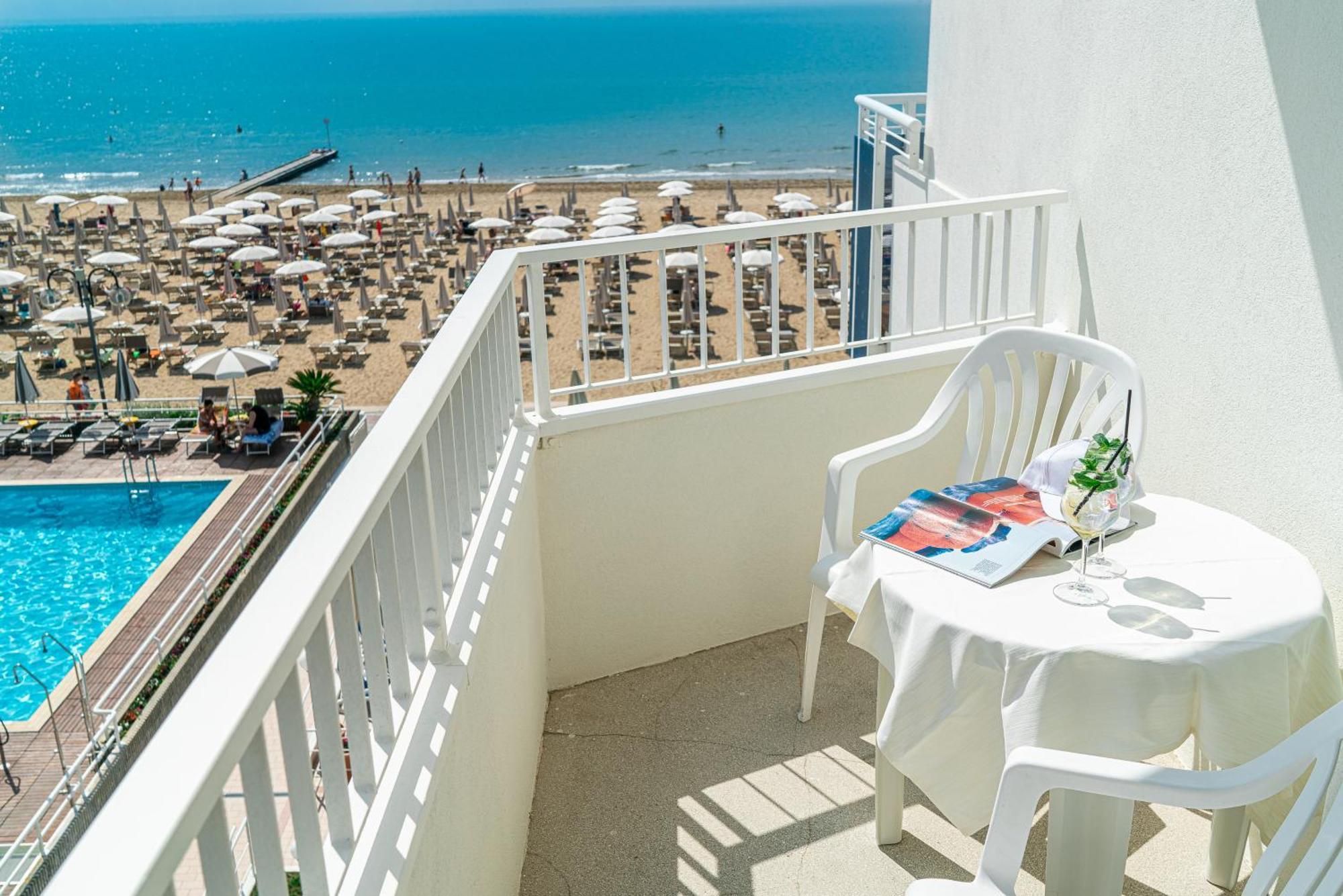 Hotel Condor ليدو دي يسولو المظهر الخارجي الصورة